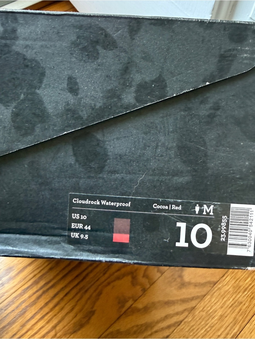On Cloud maroon and red hiking boots - Picture 4 of 5